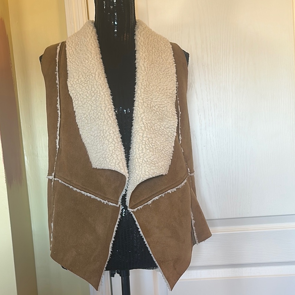 Willow & Clay Tan Vest with Shawl Collar and Suede Texture